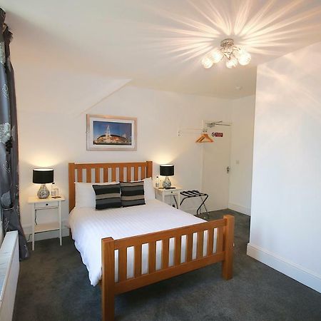 Church Guesthouse Cardiff Luaran gambar